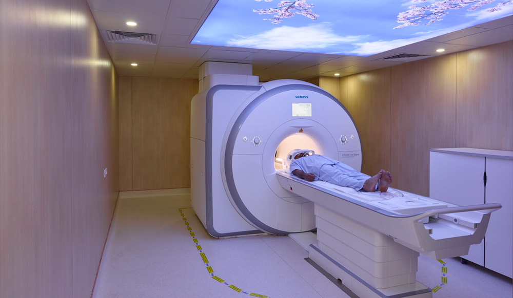 70 cm 3T Scanner 3 Tesla MRI Magnetom - Skyra