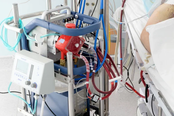 ECMO (Extra Corporeal Membrane Oxygenation) Machine